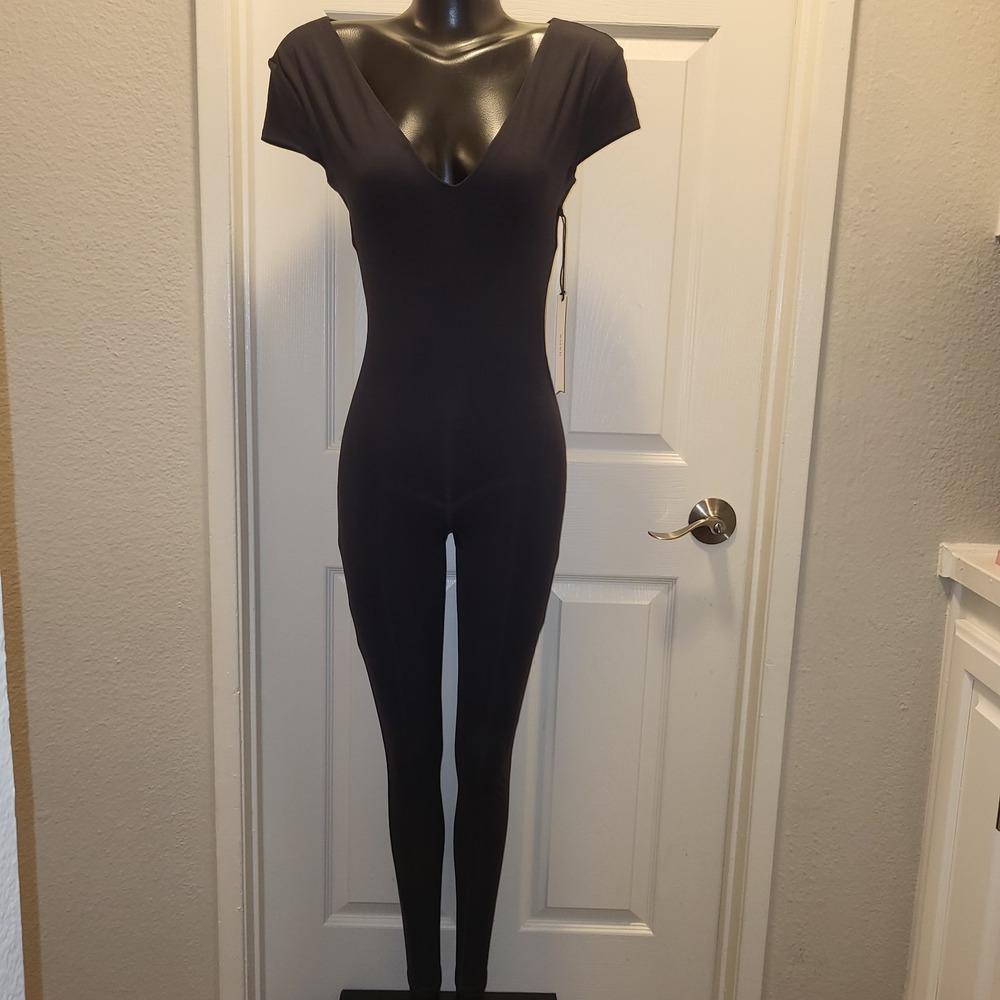 Nama Jumpsuit One Piece Black Athleisure Casual Short Sleeve w/‎ Zip Size Medium